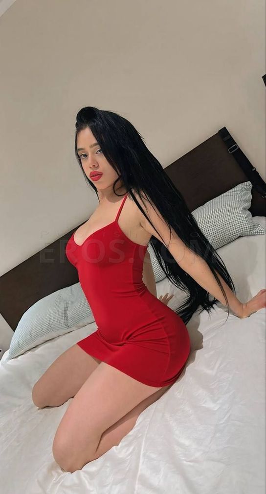 Nathaly in Braintree