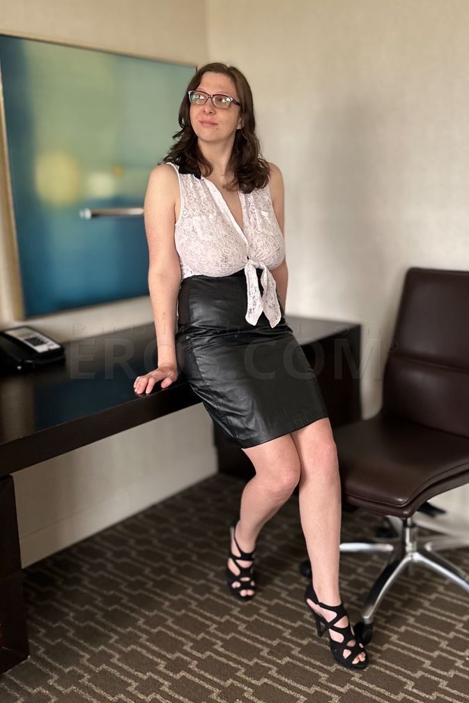 Isabel — photo 8