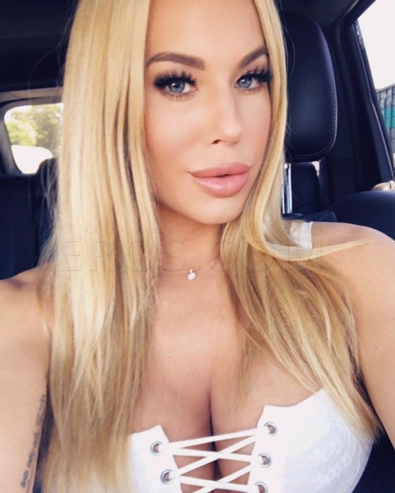 Olivia Austin Adult Super Star