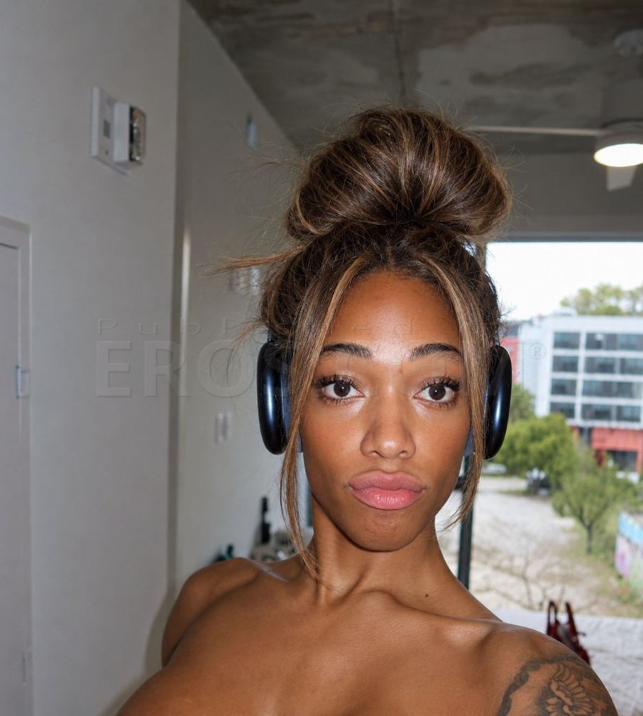 Jordan Brookes — photo 8