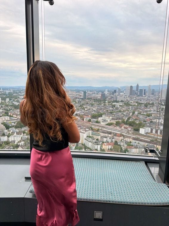 Leah Londyn Visiting
