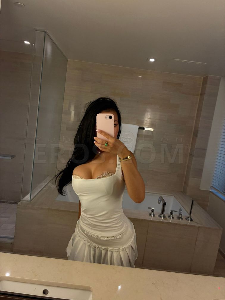 Ellie Chen — photo 3