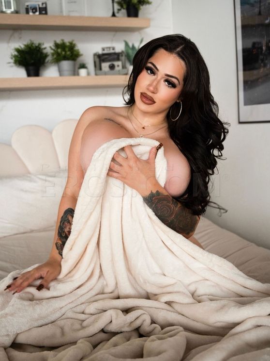 Adriana Brooke