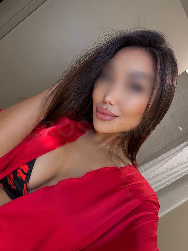 Erika Wild in WALNUT CREEK