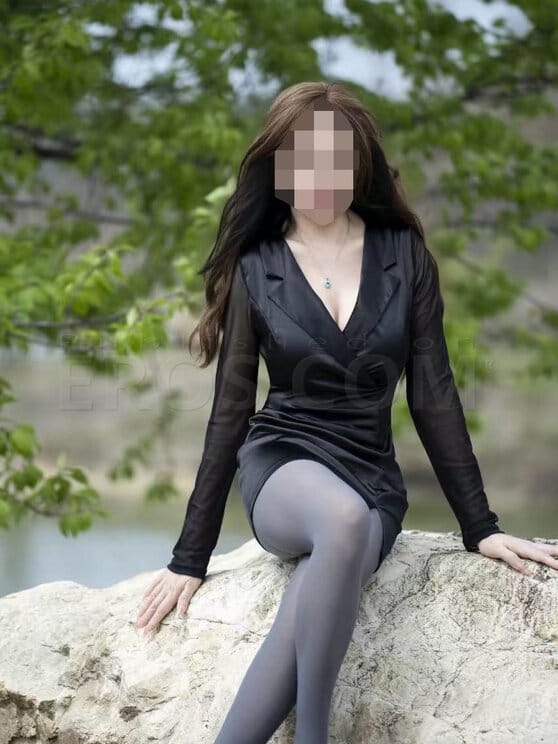 Asian girl with magic hands