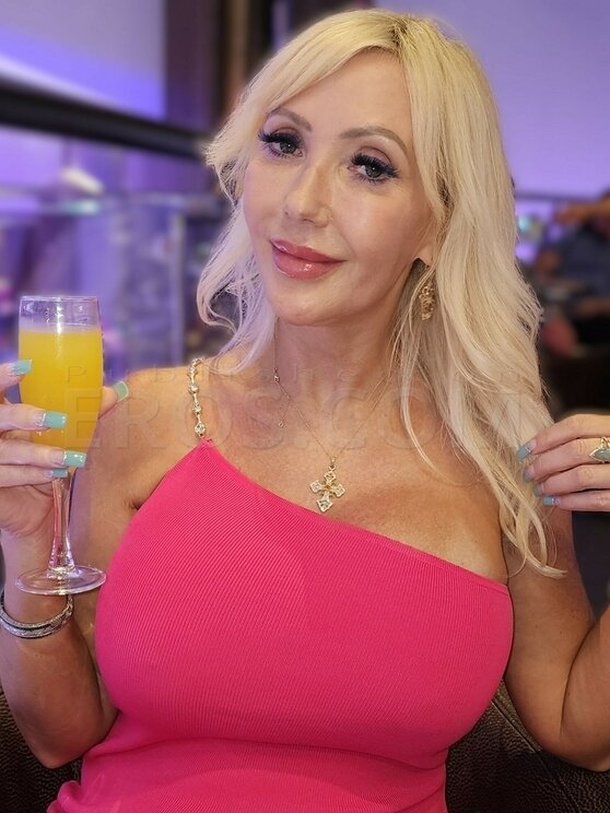 Victoria Lobov in Phoenix, AZ