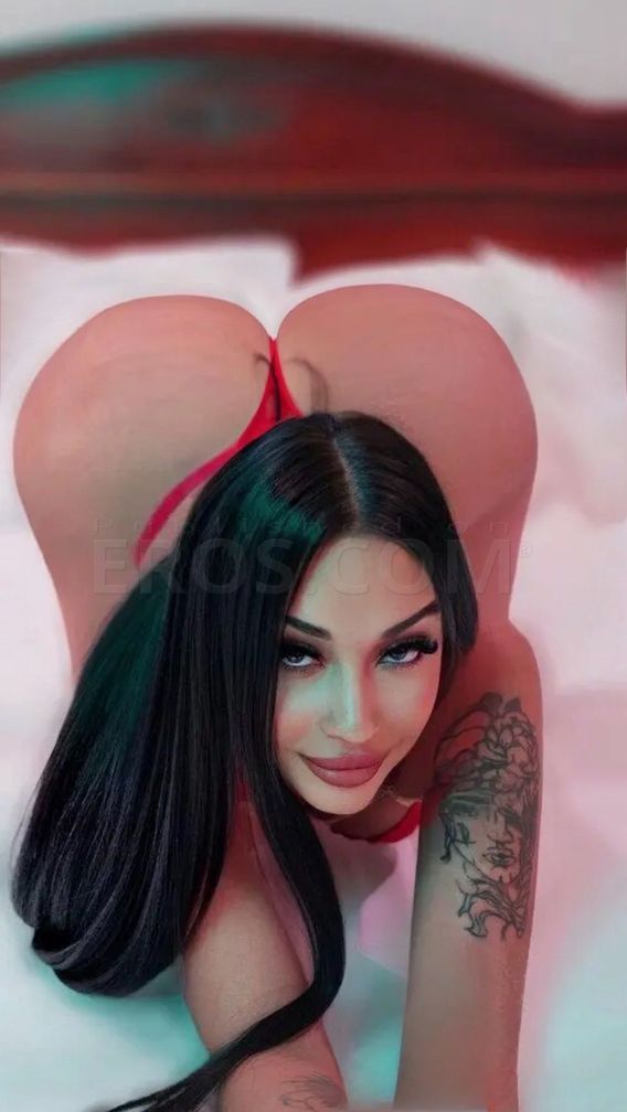 Megan — photo 2
