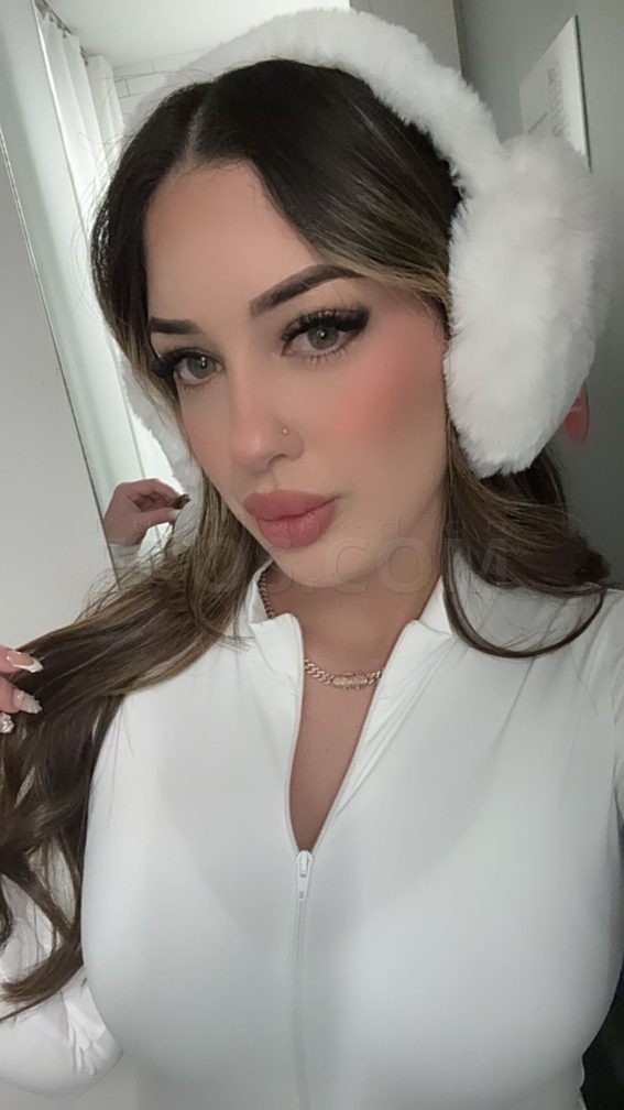 Mia — photo 3