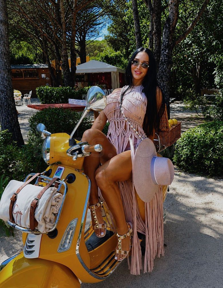 Amy Anderssen — photo 1