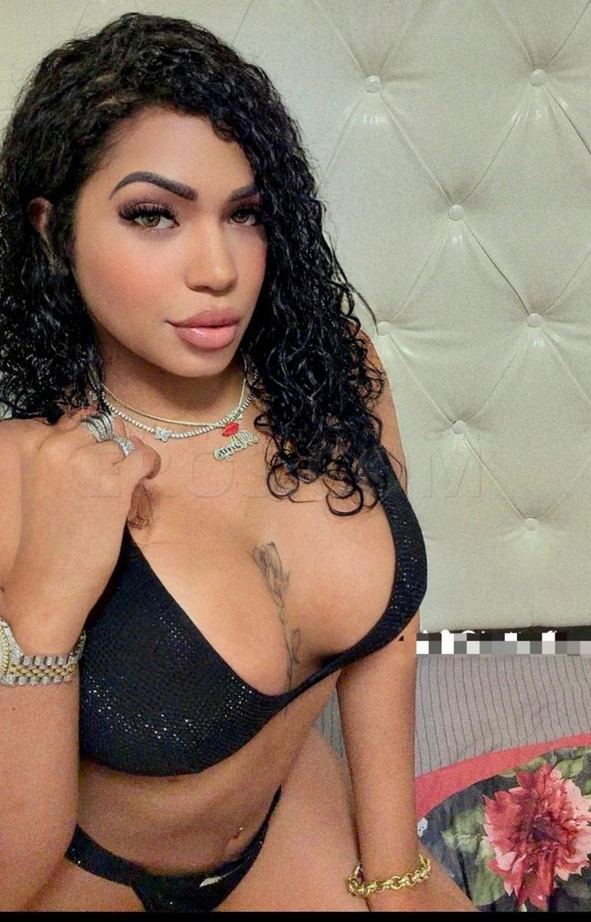 Monica — photo 1