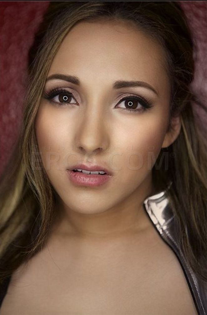 Model Estella — photo 7