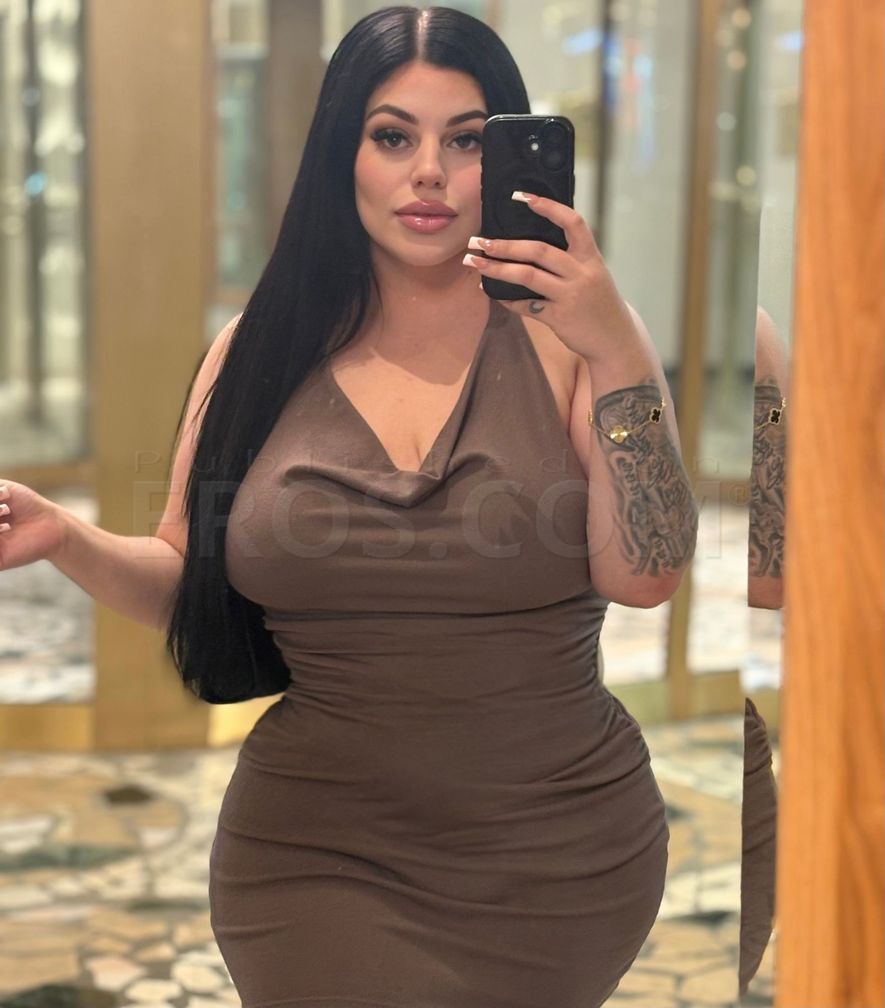 Courtney — photo 3