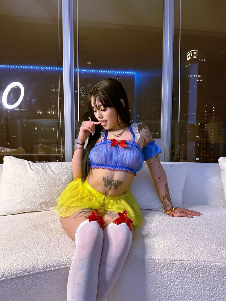 Andrea — photo 3