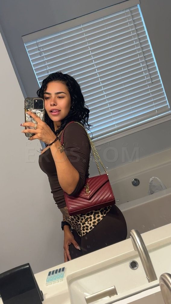 Mia — photo 3