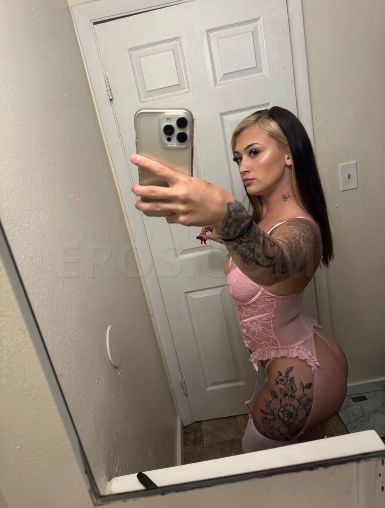 Jasmine Snow — photo 1