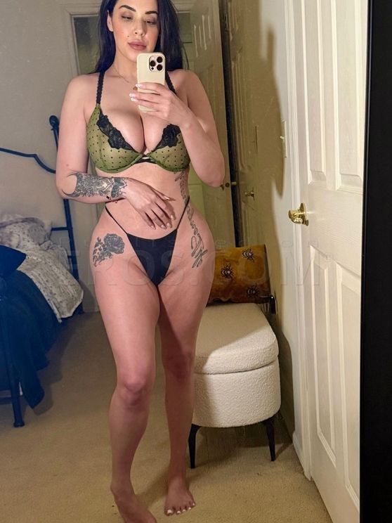 VIP Krysten