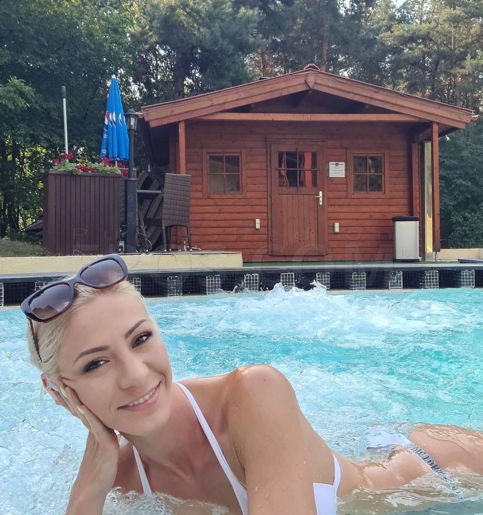 Alexa cute
