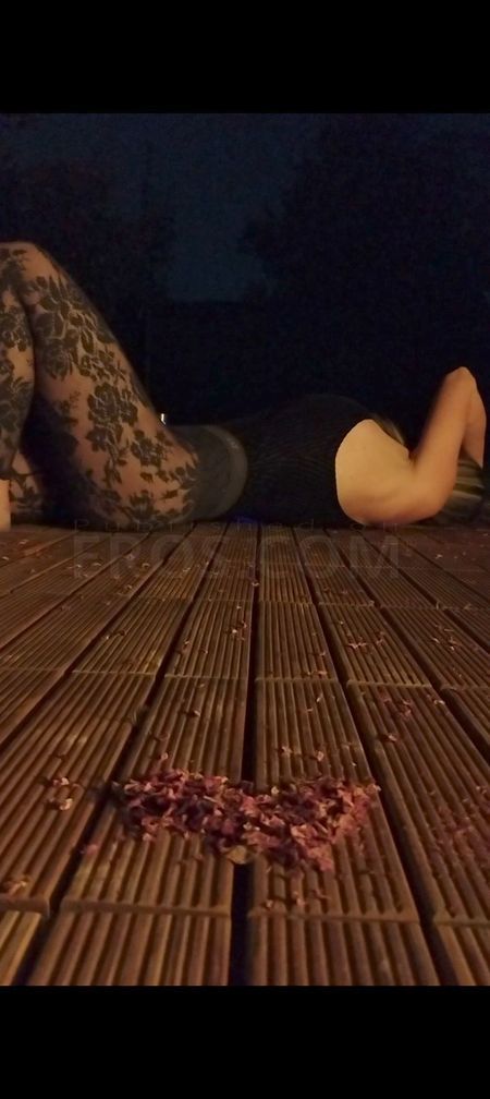 Saffron — photo 8