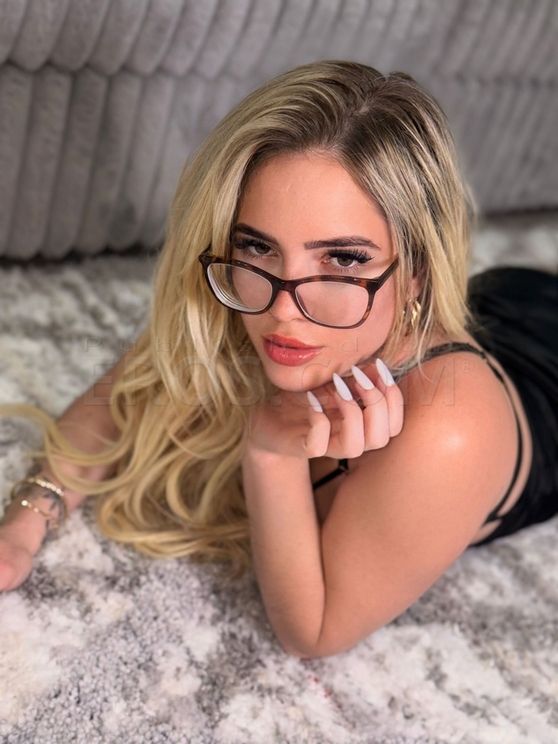 Mia