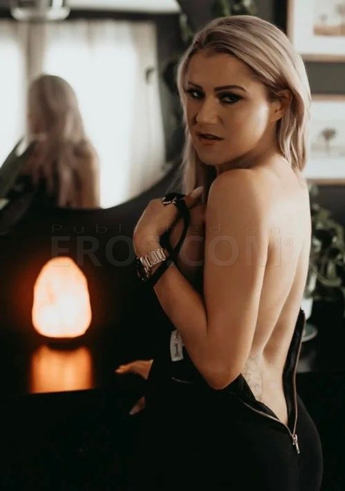 Vivienne Grey — photo 7