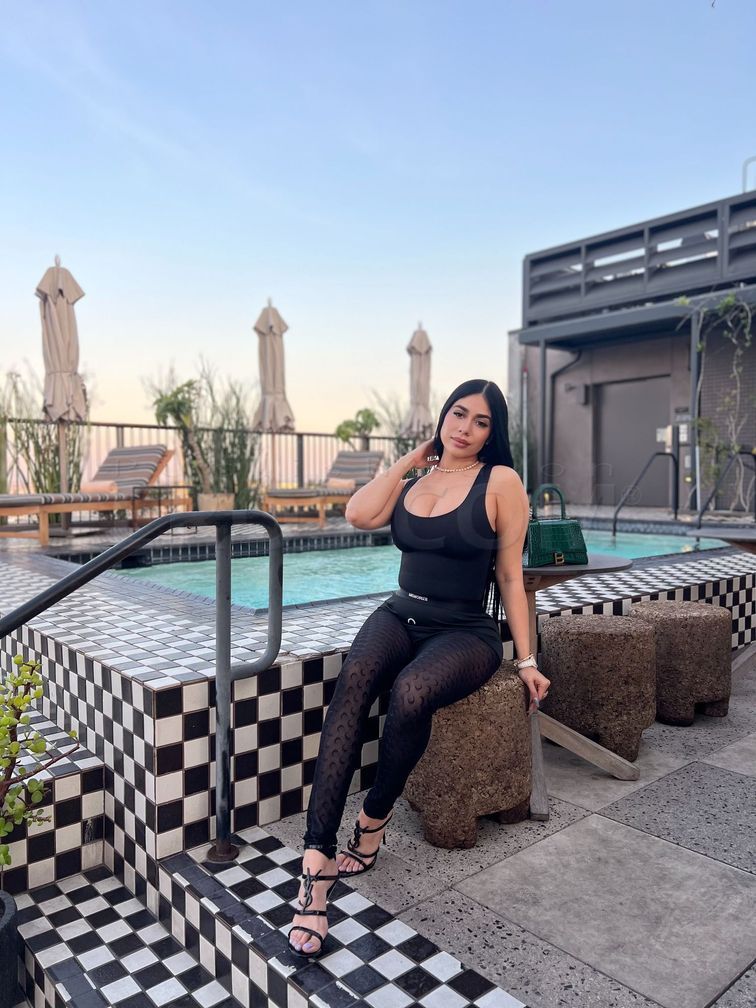 Yulianna — photo 1