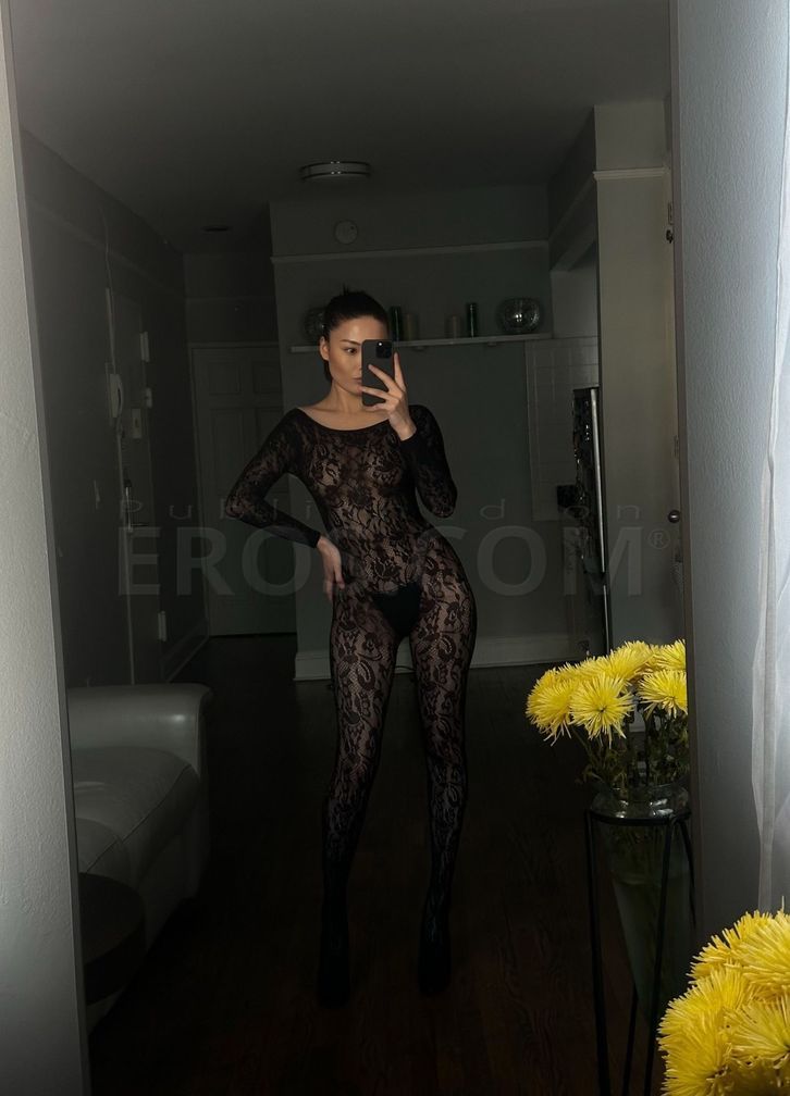 VIP Japanese Geisha from Wonderland