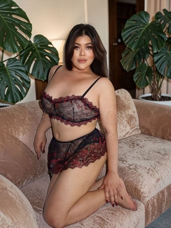 TS Jennifer Jane