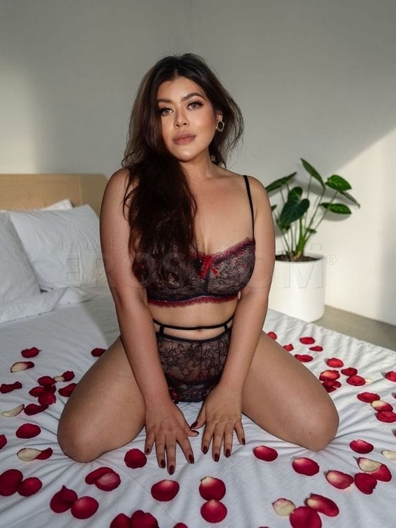 TS Jennifer Jane
