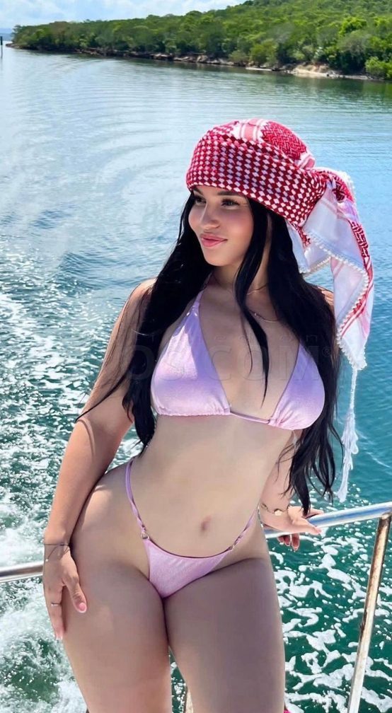 Laura — photo 1