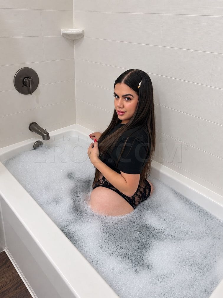 Angela — photo 4