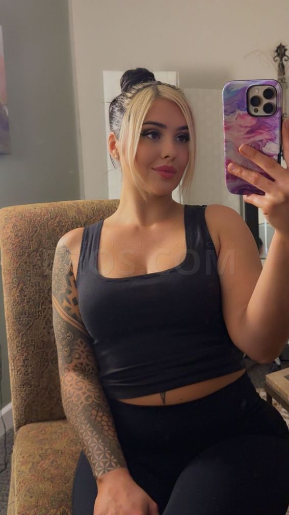 Megan — photo 2