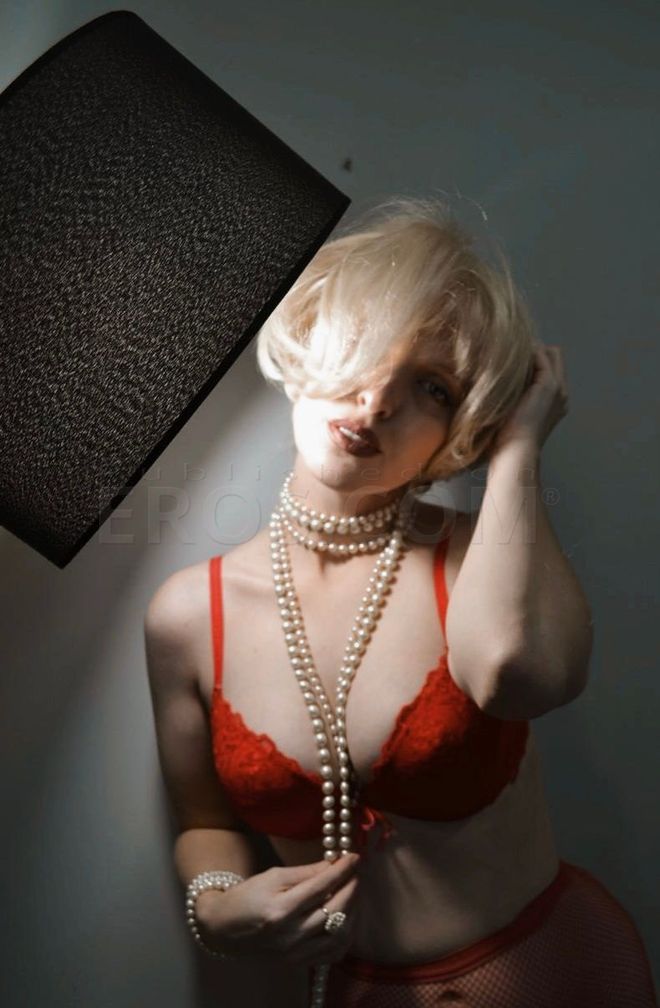 Secret companion Alina Portman