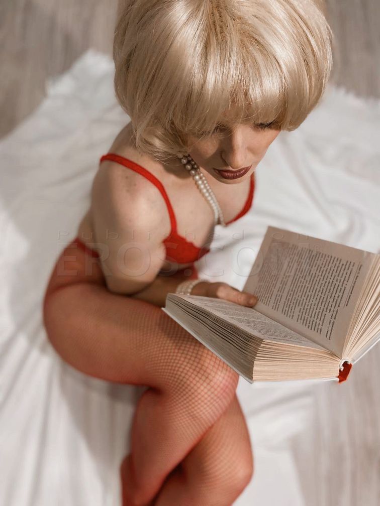 Secret companion Alina Portman