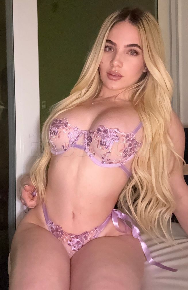 Khloe — photo 7