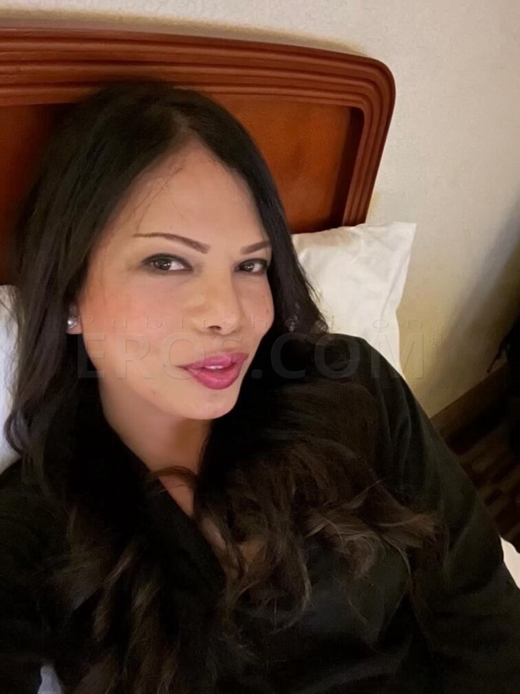 Angelika in Burlington, Newton