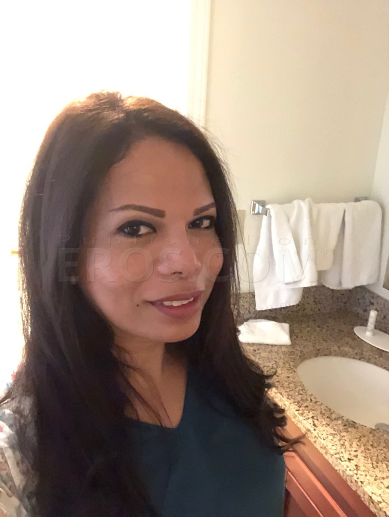 Angelika in Parsippany, Woodbridge