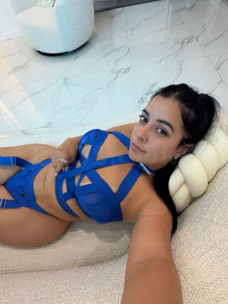 Karina — photo 7