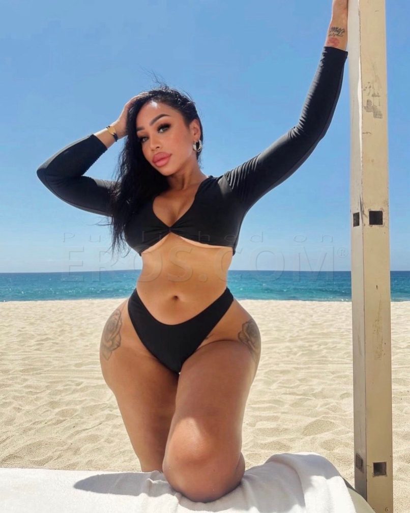 Evelynn G — photo 1