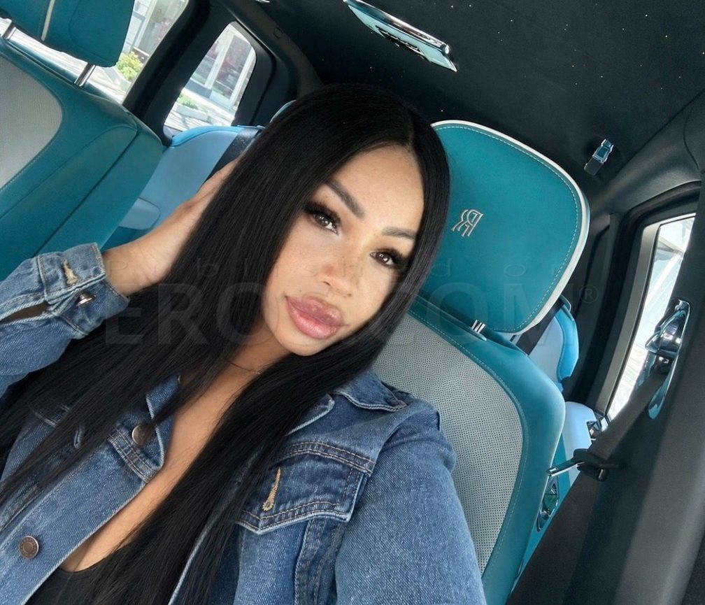Evelynn G — photo 4