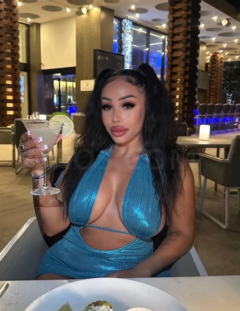 Evelynn G — photo 3