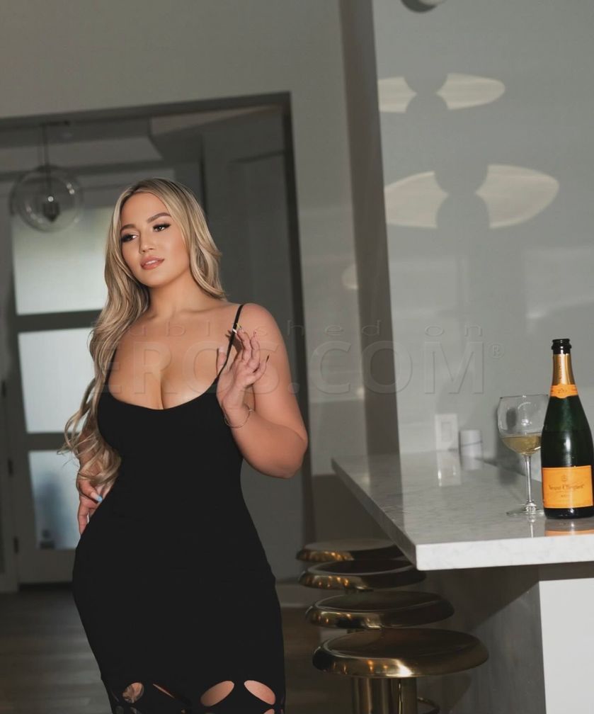 REMY LOVE — photo 8