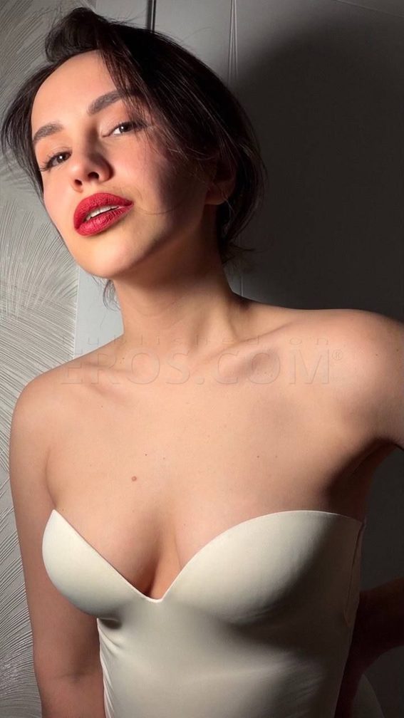 Alina in NOVI AND TROY — photo 3