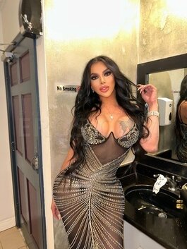 TS Barbiee in Naples only 2 days