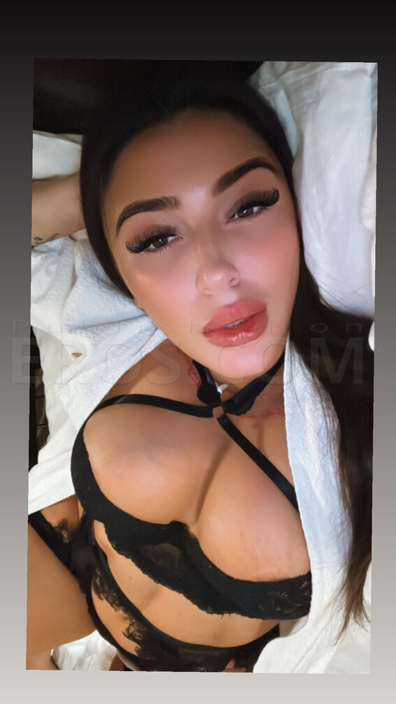 Yasmine reign — photo 2