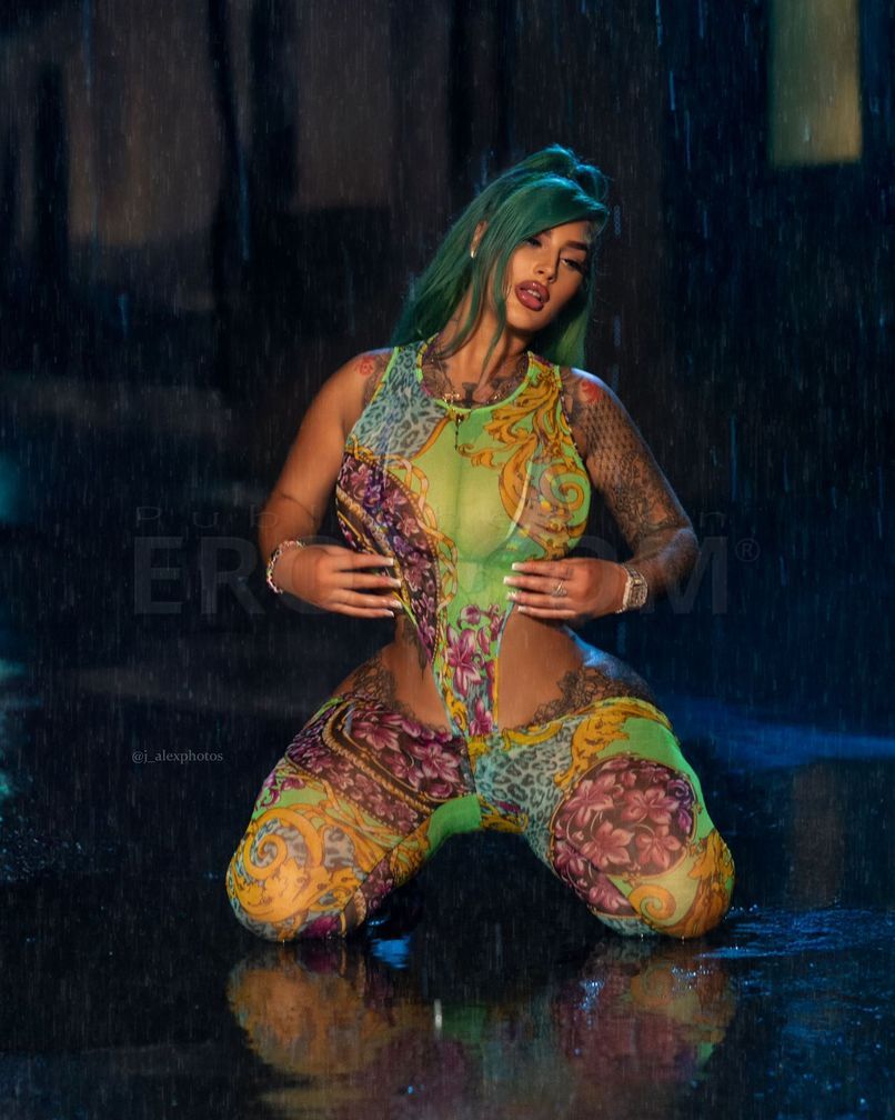 Exotic busty thick goddess — photo 2
