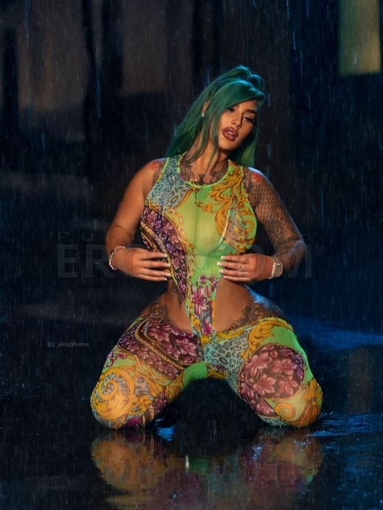 Exotic busty thick goddess