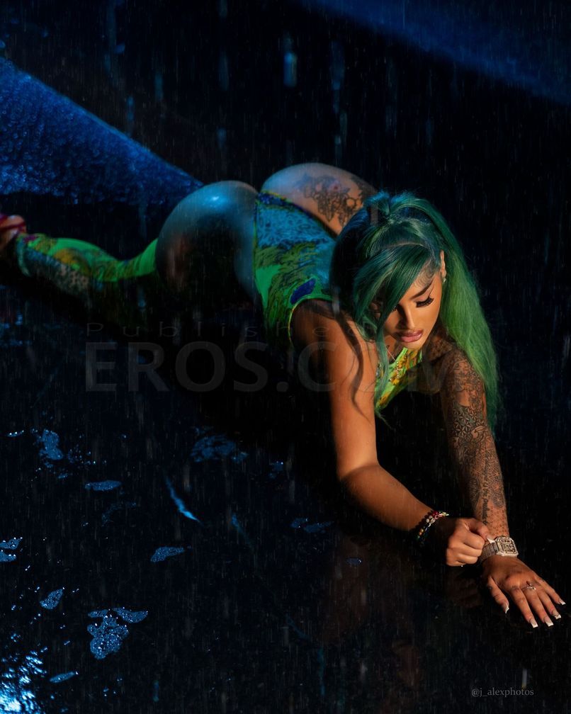 Exotic busty thick goddess — photo 8