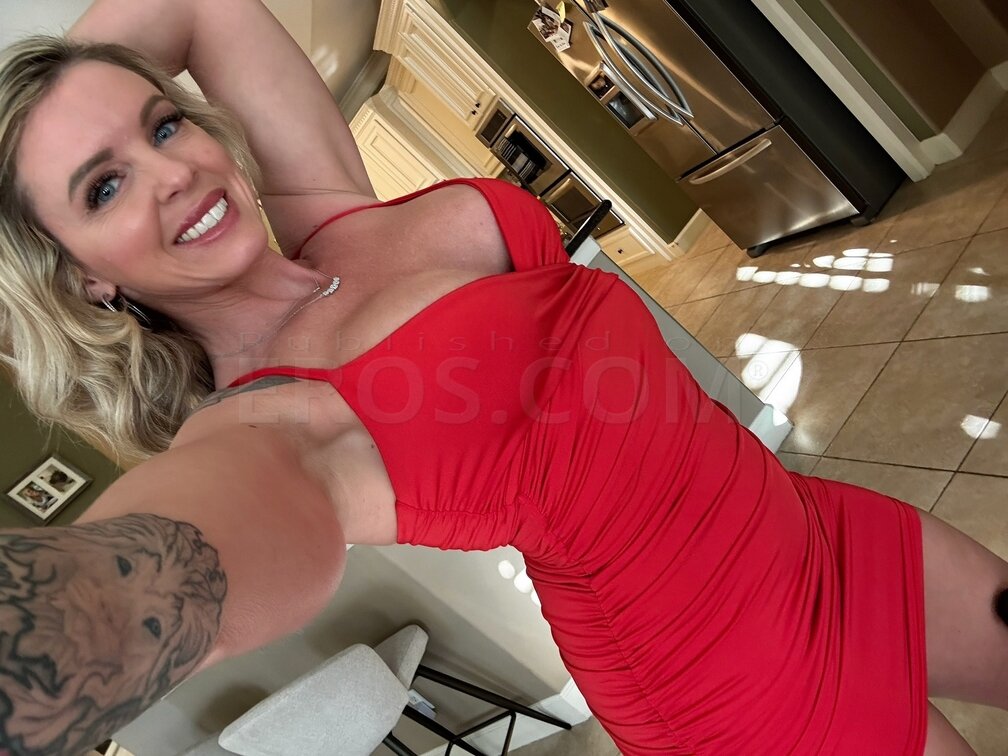 Adult film star Sweet Vickie