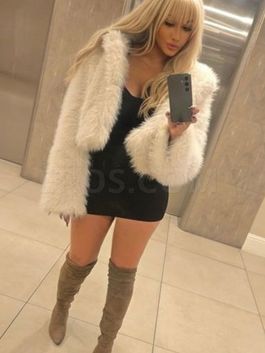 April does it soo well