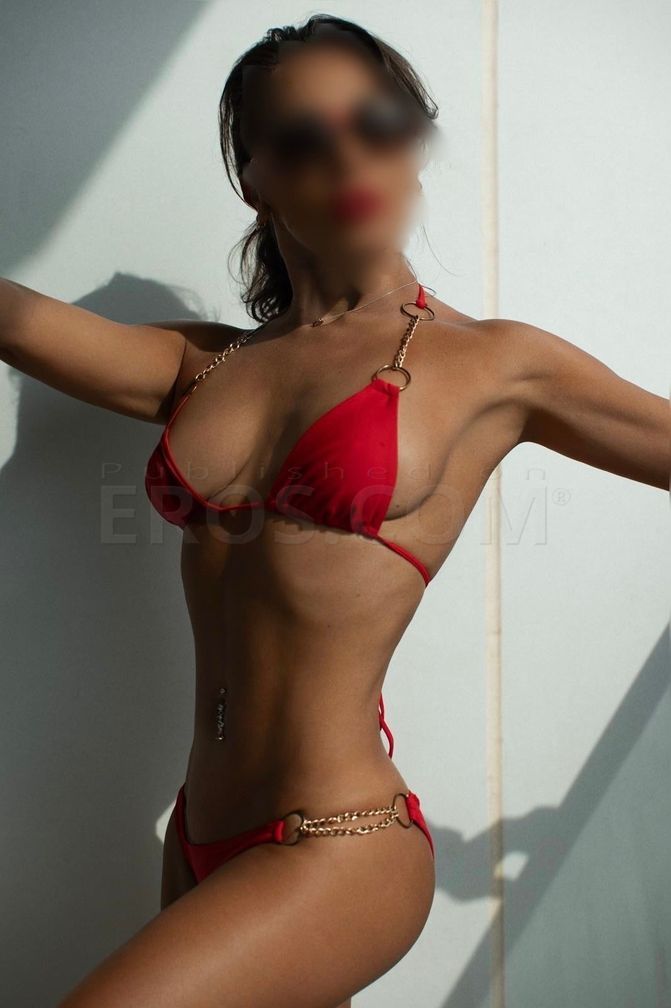 VIP Camila Sahrai